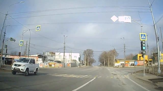 МАРИУПОЛЬ. По НАБЕРЕЖНОЙ - вид на АЗОВСТАЛЬ. Площадь КИРОВА 05.03.2024 смотреть онлайн