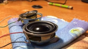 Басс тест динамика из колонки MIcrolab D21 на максималках))