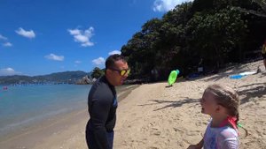 ЦЕЛЫЙ ДЕНЬ НА ПЛЯЖЕ!!! купаемся вместе с КИКИДО! как ДАНЮ катали на КАЯКЕ? КОГО споймала МИЛАНА??