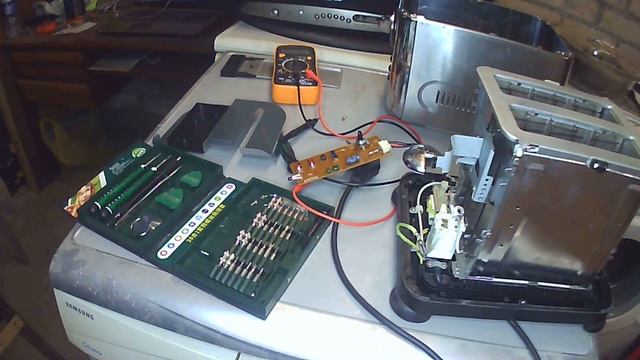 Не отключаетя хлебный тостер - решаемо - зачем выбрасывать если можно починить смотреть онлайн