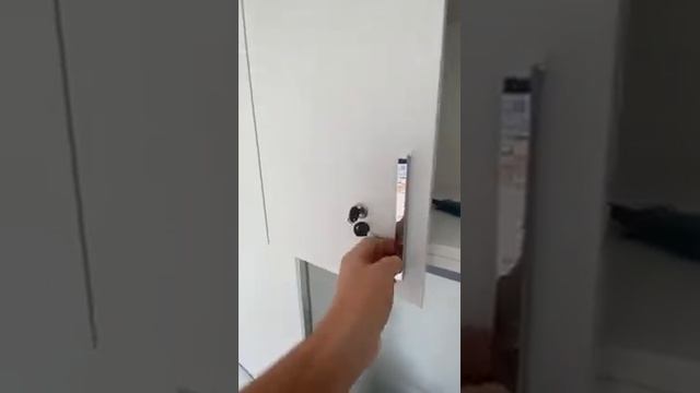 Installation of locks on doors of wardrobe Установка замка на дверцу шкафа