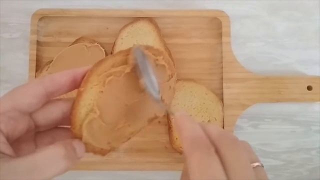 Тосты с арахисовой пастой и бананом смотреть онлайн