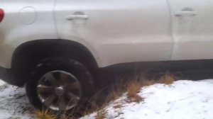 Tiguan vs Outlander (Peugeot 4007) по легкому бездорожью