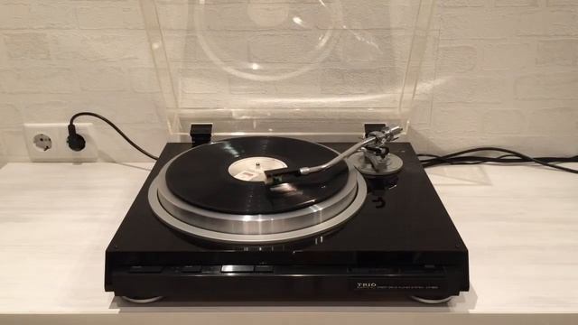 Виниловый проигрыватель TRIO KP-800 смотреть онлайн