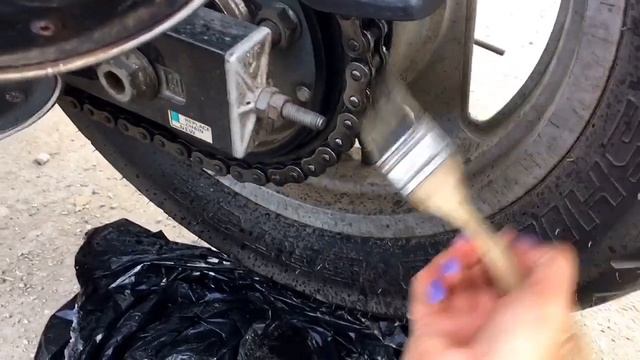 Как вывесить заднее колесо без подката / обслуживание цепи / Хонда магна / Honda magna 750 смотреть онлайн