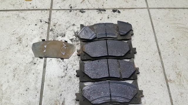 Колодки тормозные NiBk. Камри v40.Отслаивается фрикционная накладка от основания.Будьте внимательны смотреть онлайн