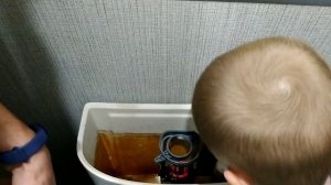 Как снять крышку бачка и арматуру унитаза Santek Boreal