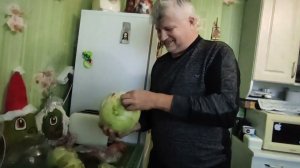 КВАСИМ КАПУСТУ 12.01 .Немного старого видео .