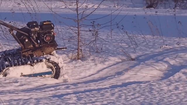 Гусеницы на мотоблок! Едут по мокрому снегу ! С новыми грунтозацепами! Усиленные траки ! смотреть онлайн