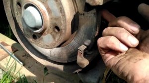 Ситроен С4, Пежо 308, замена задних тормозных колодок.