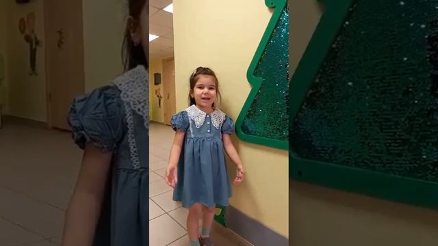 Видеообзор на настенный бизиборд "Ёлка" смотреть онлайн