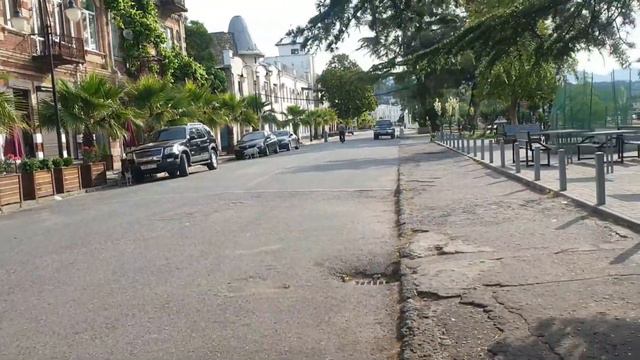 Утренняя пробежка, Сухум июнь 2022. Бегаю, гуляю и купаюсь и еще..кое что смотреть онлайн