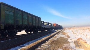 Тепловозы ТЭ33А. Близ станция Туркестан . Казахстан. Kazakhstan.