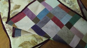 Покрывало на качели. Освоила лоскутное шитьё.