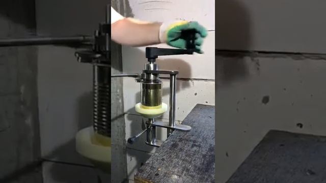 Закатка ручная для жестяных банок