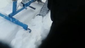 Испытание мотоблока с гусеничным движетелем и лыжным модулем в лесу по глубокому снегу. Часть 2