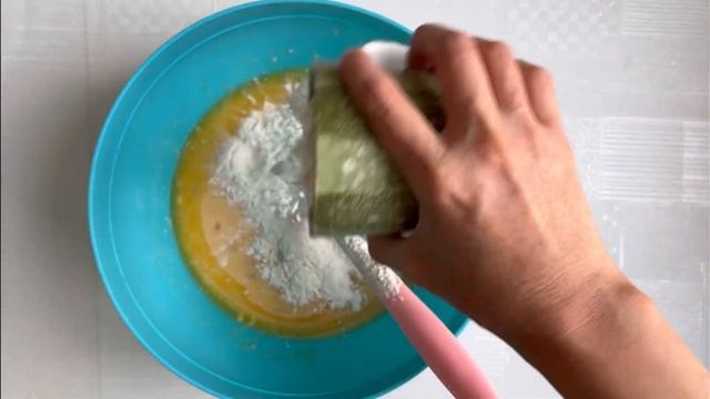 Сгущенный кекс. Супер простой и быстрый рецепт. Из 5 ингредиентов смотреть онлайн