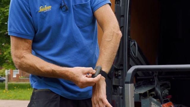 Cordless Dust Extraction with DeWalt DCV586M смотреть онлайн