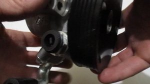 Насос ГУР 25953817