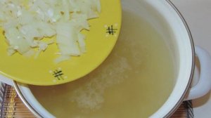 Суп с лапшой и крапивой