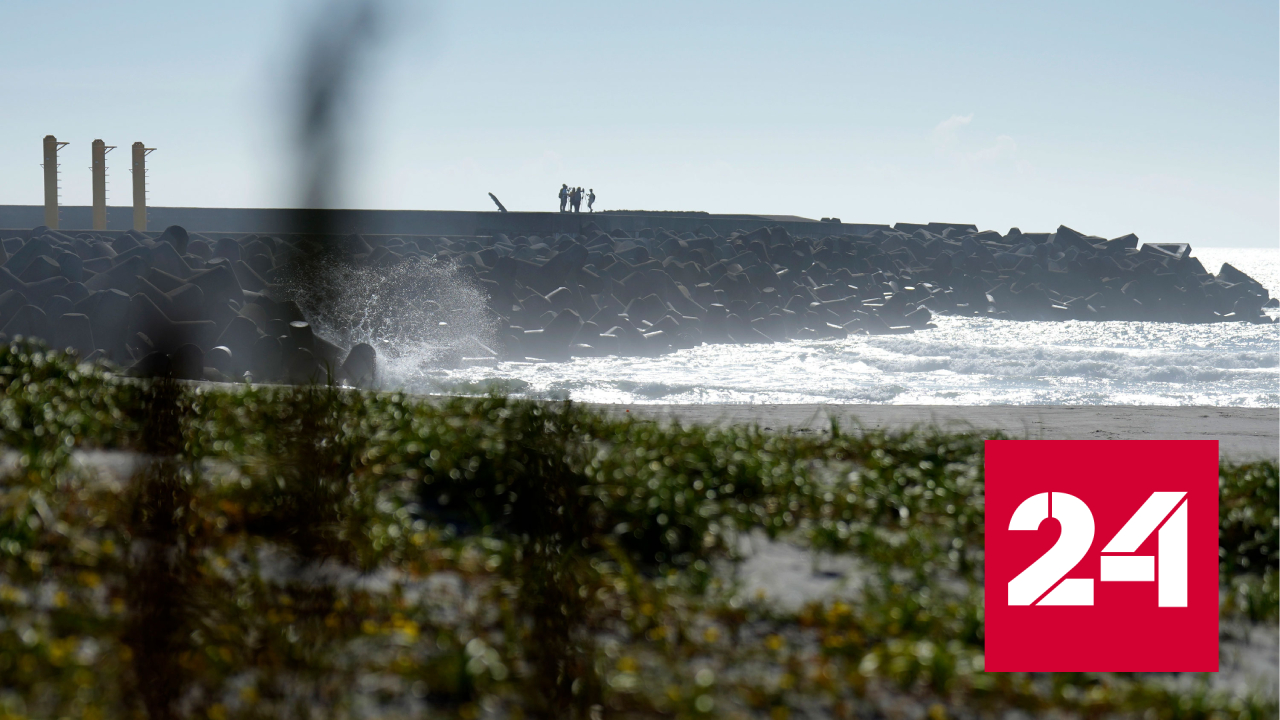 Япония начала второй этап сброса воды с Фукусимы - Россия 24