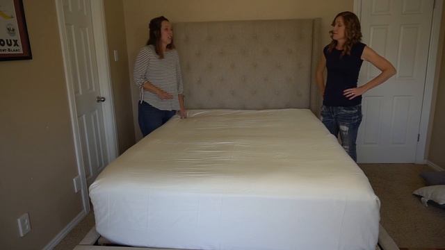 How to Make your Bed | How to Put Sheets on a Bed смотреть онлайн