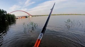 Рыбалка на пляже. Сломал спиннинг. Бугринский мост, ловля чебака.