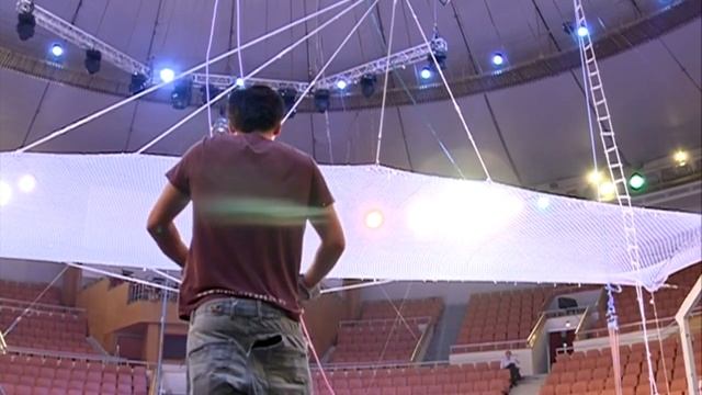 Flying Trapeze ''Heroes'' - back in 2013!