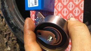 ролики натяжитель ремней ГРМ INA в упаковке SKF