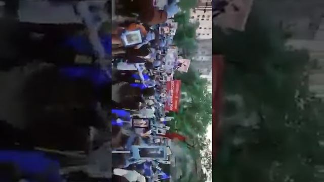 Люди ходят задом на перед смотреть онлайн