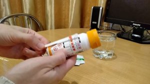 Сравнение тест полосок и электронного PH метра для измерения уровня PH воды.