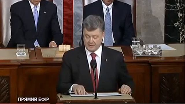 А твоему президенту аплодируют так? Не быдло...