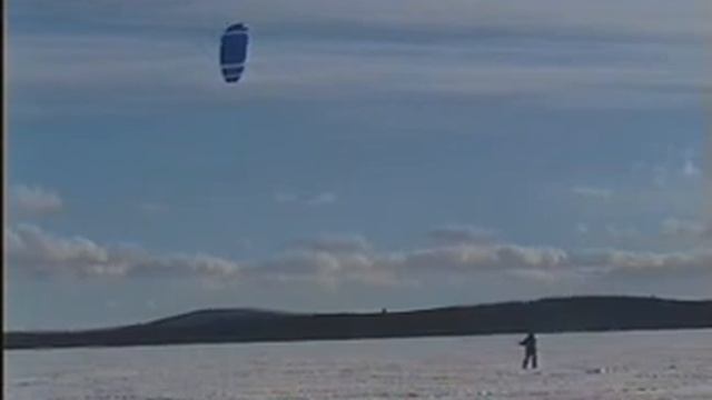 Кайтинг. Землянский катается на кайте