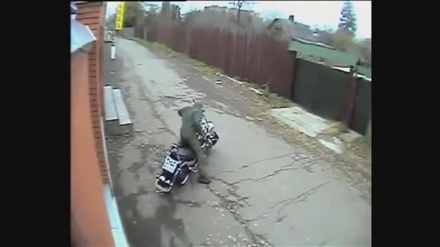 Как защитить мотоцикл от угона (замок на тормозной диск) смотреть онлайн