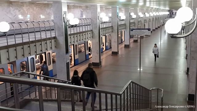 Поезд 81-760/761 "Ока" на станции "Бульвар Дмитрия Донского" смотреть онлайн