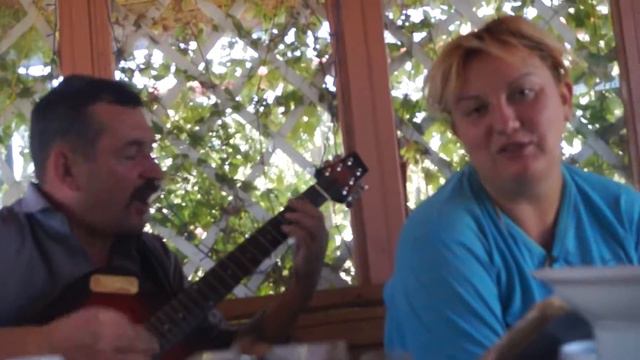 Друг, мой старый друг в исполнении Игоря Хорина смотреть онлайн