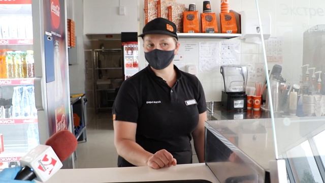ГДЕ-ТО ОБЕДЫ НА ВЫНОС А ГДЕ-ТО ГОРЯЧИЙ СУП ЗА СТОЛОМ.