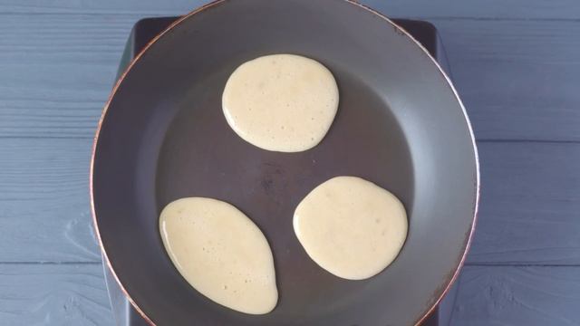 Оладушки БЕЗ МУКИ за 10 МИНУТ ☆ Быстрый завтрак НА СКОРУЮ РУКУ смотреть онлайн