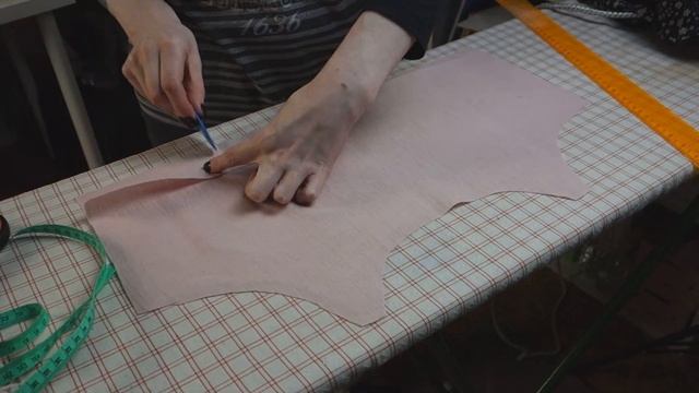 Перешиваем старое мамино платье DIY смотреть онлайн