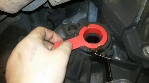 Ford Mondeo 4 правильная замена сальника полуоси (специнструнемт)!