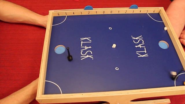 Klask Review with the Game Boy Geek смотреть онлайн