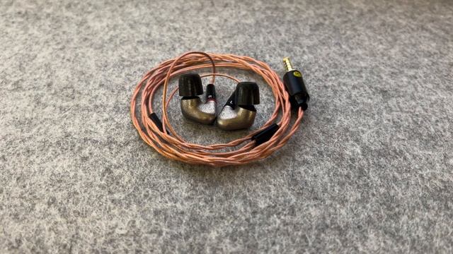 Sennheiser IE 600 - новый путь Sennheiser смотреть онлайн