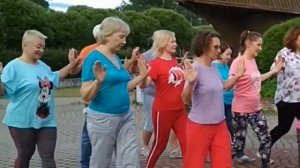 Vino Griego, Клуб Танцы для всех