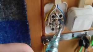 найти Землю фазу ноль в розетке за 1минуту,