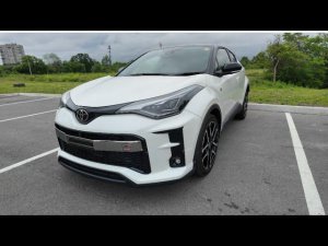 Карета Toyota C-HR GR-Sport превращается в дорогую тыкву