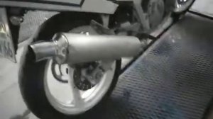 YAMAHA FZR400