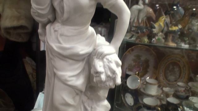 Старая русская фигура Шписа 1872 года в отличном состоянии на продажу. Императорский фарфор. смотреть онлайн