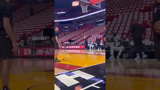 Caleb Martin warming up before game 6 against the Knicks