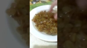 Как промыть изюм.
