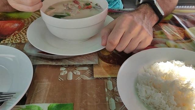 Паттайя 2023. Где недорого поесть и где стирать белье? Бытовуха в Тайланде. смотреть онлайн